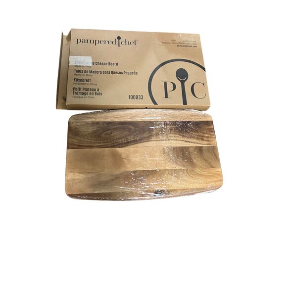 New Pampered Chef Small Wood Cheese Board Says Thankful Grateful Blessed - Picture 4 of 5